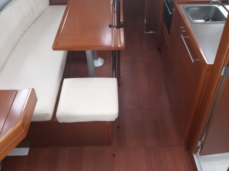 Location Voilier à Cannigione - Bénéteau Oceanis 35.1