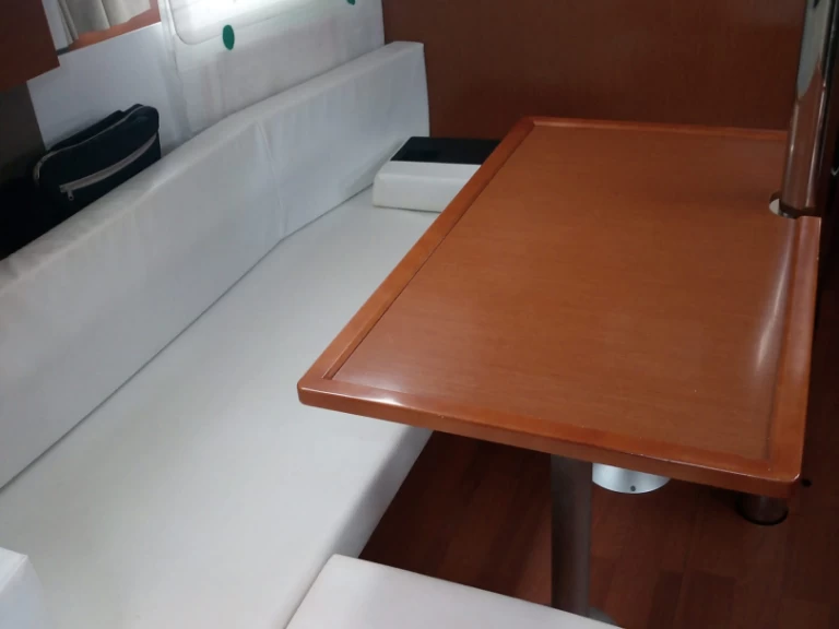 Location Voilier à Cannigione - Bénéteau Oceanis 38