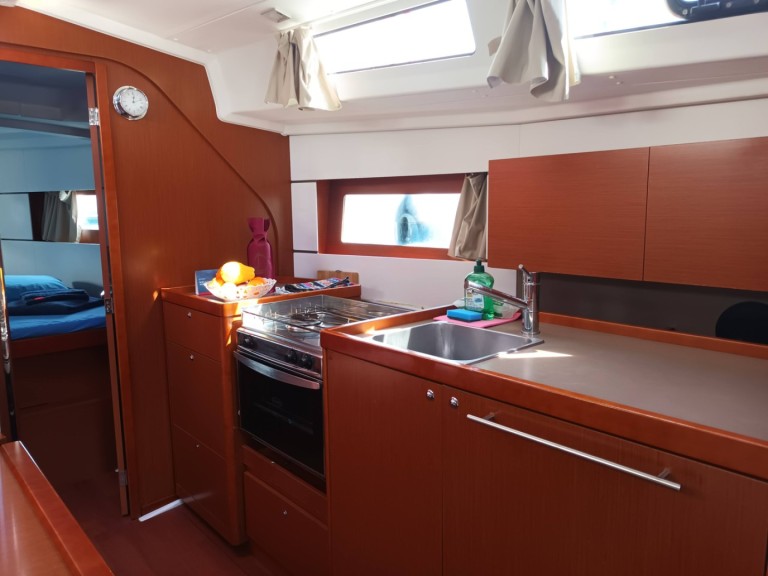 Location bateau Bénéteau Oceanis 38 à Furnari sur Samboat