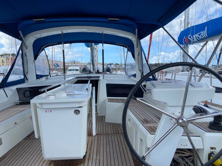 Location bateau Bénéteau Oceanis 46.1 à Procida sur Samboat