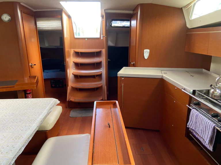 Louer Voilier avec ou sans skipper Bénéteau à Procida