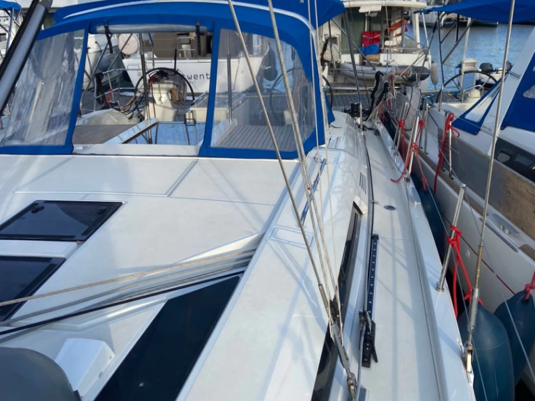 Location bateau Cannigione pas cher Oceanis 46.1