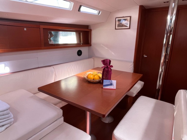 Louer Voilier avec ou sans skipper Bénéteau à Procida