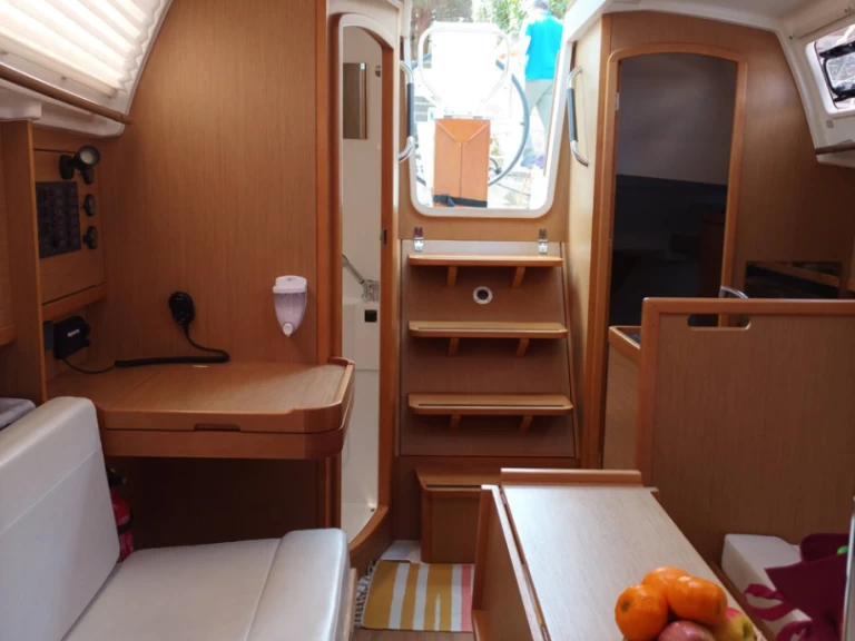 Louer Voilier avec ou sans skipper Jeanneau à Furnari