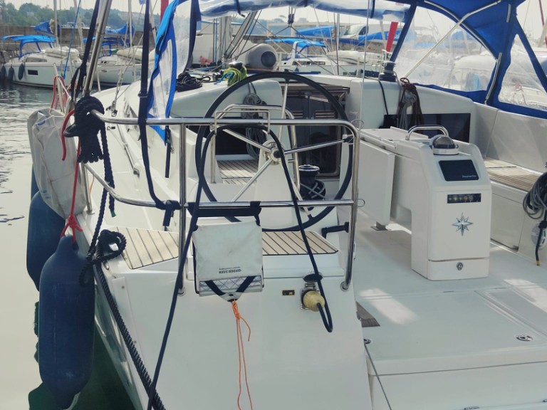 Location à Procida - Jeanneau Sun Odyssey 440 sur SamBoat