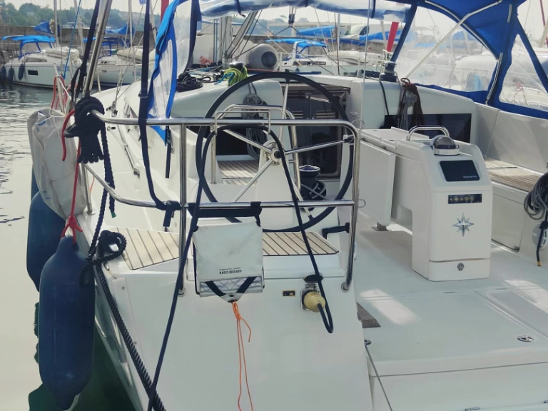 Location à Procida - Jeanneau Sun Odyssey 440 sur SamBoat