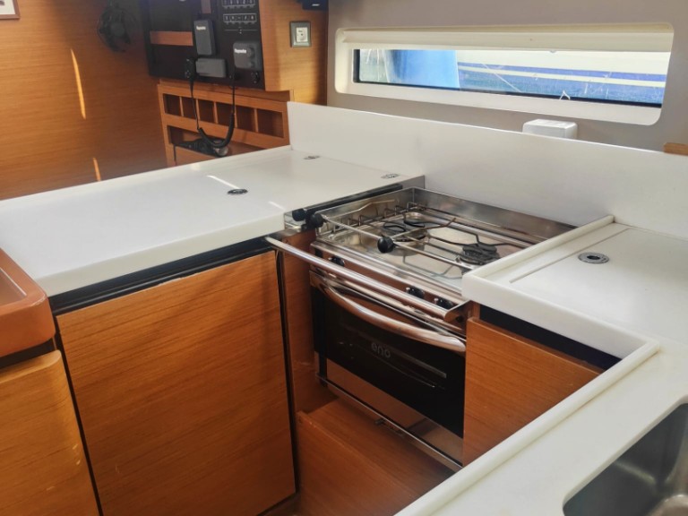 Location bateau Furnari pas cher Sun Odyssey 440