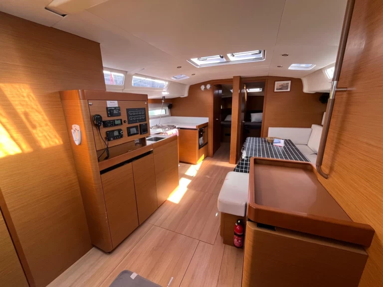 Jeanneau Sun Odyssey 490 a louer à Cannigione