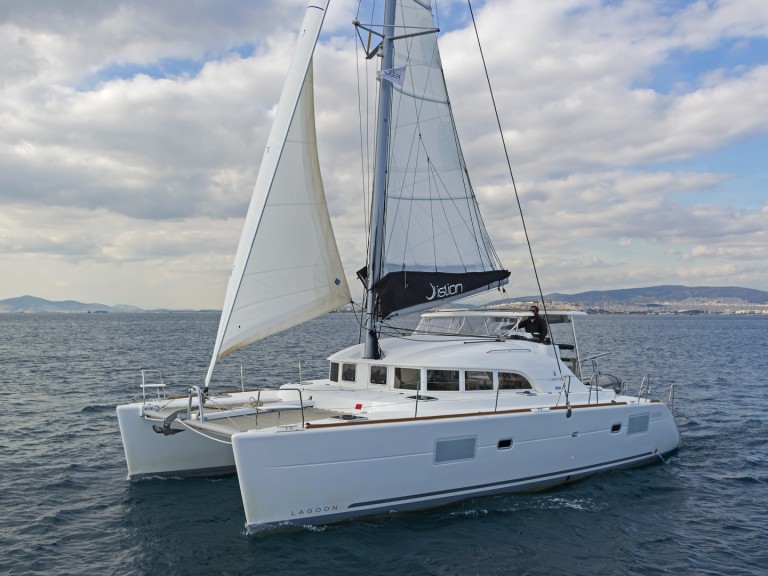 Louez un Lagoon Lagoon 38 à Hyères