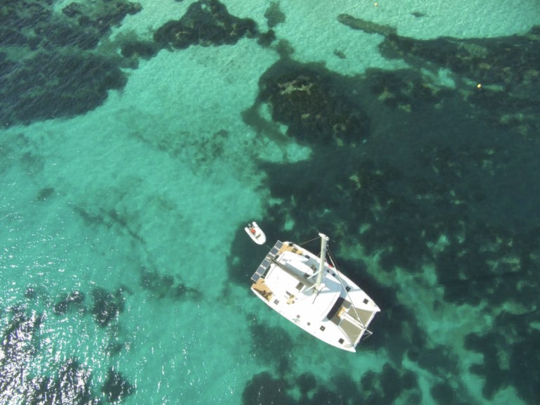 Louer Catamaran avec ou sans skipper Lagoon à Figari