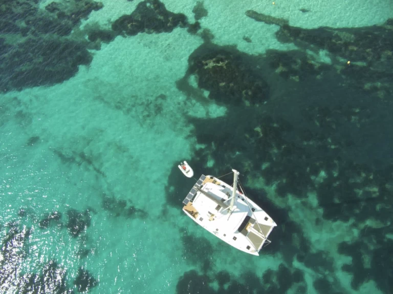 Louer Catamaran avec ou sans skipper Lagoon à Figari
