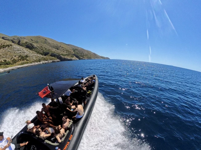 Louer Semi-rigide avec ou sans skipper Olympia Boat  à Vlora