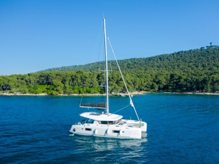 Louez un Lagoon Lagoon 42 à Kaštela