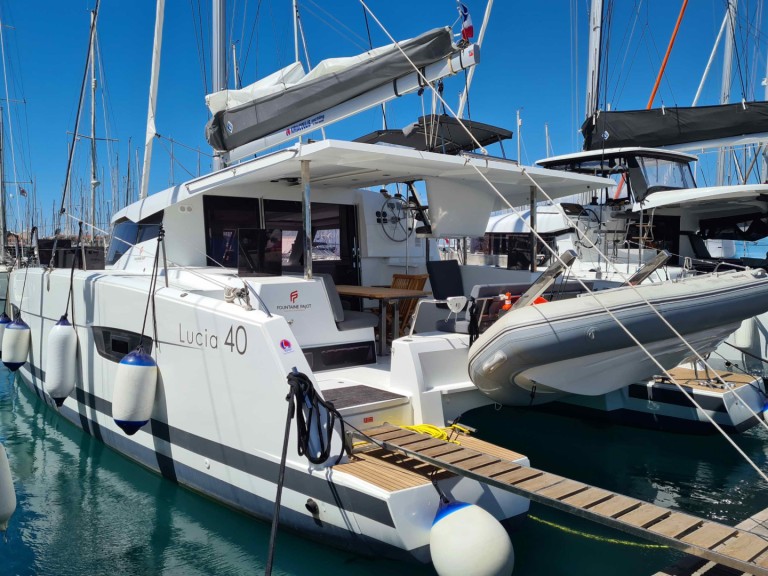 Location bateau Fountaine Pajot Lucia 40 à Lefkáda sur Samboat