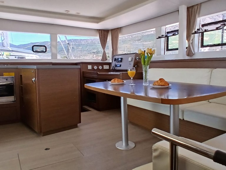 Location bateau Kaštela pas cher Lagoon 450 Sport Top