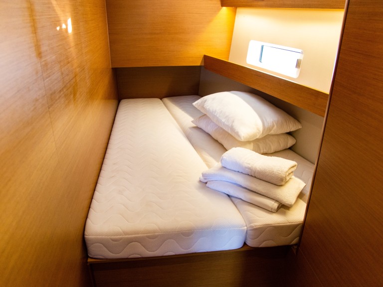 Louez un Jeanneau Sun Odyssey 490 à Lávrio