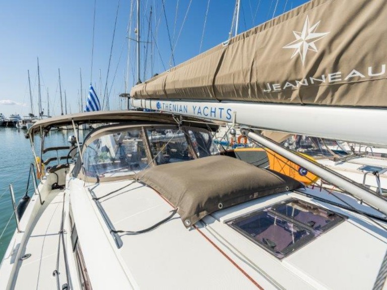 Location bateau Jeanneau Sun Odyssey 490 à Neo Klima sur Samboat