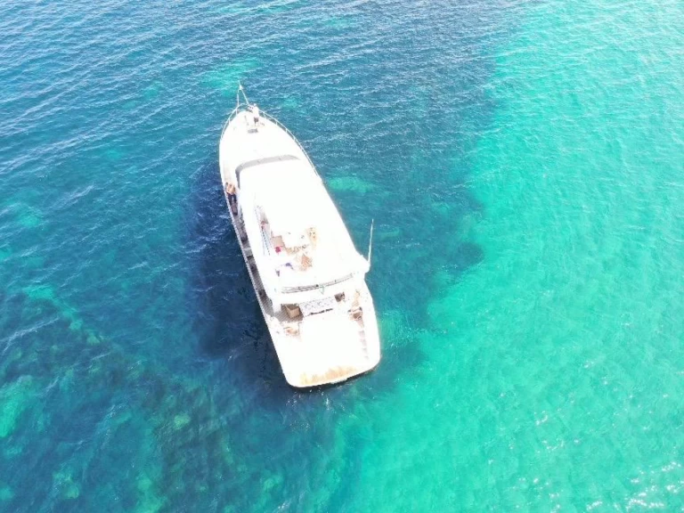 Maiora 20 s a louer à San Vincenzo