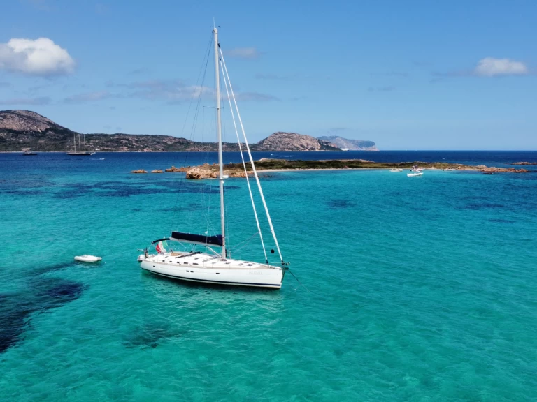Location bateau Bénéteau Oceanis 523 Clipper à Golfo Aranci sur Samboat