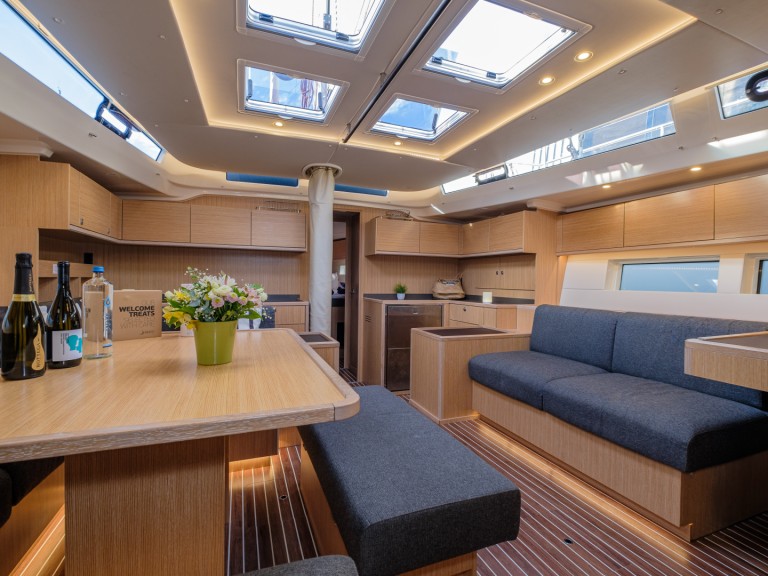 Louer Voilier avec ou sans skipper Bavaria à Lávrio