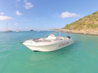 Motorboat rental in Marigot - Pacific Craft Pacific Craft 670 Open