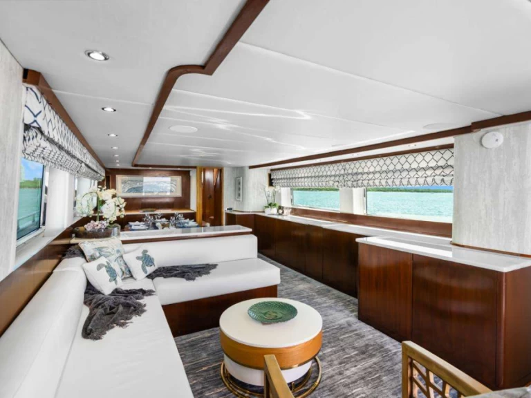 Location Yacht Maiora avec permis