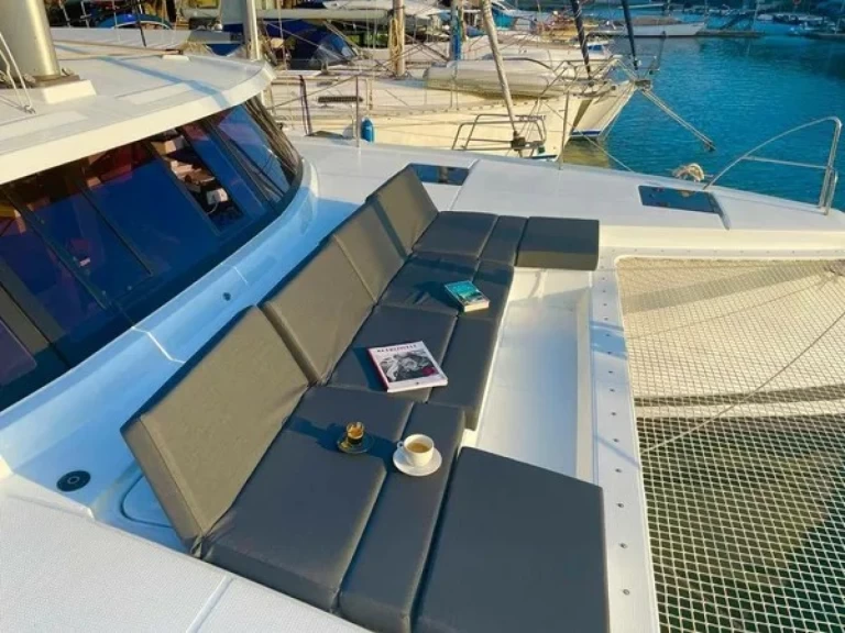 Fountaine Pajot Astrea 42 a louer à Punat