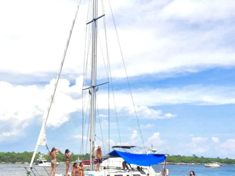 Location bateau Antibes pas cher Sun Charm 39