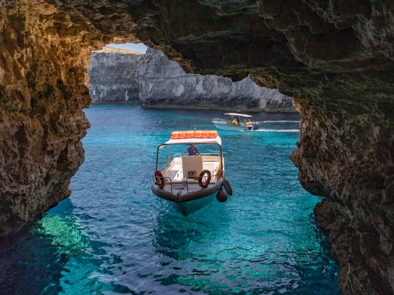 Louer Bateau à moteur avec ou sans skipper Chadron à Monde