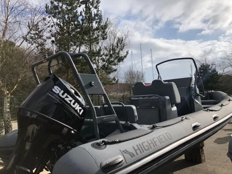 Louer Semi-rigide avec ou sans skipper Highfield à Port-Haliguen