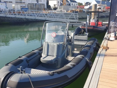 Louer Semi-rigide avec ou sans skipper Highfield à Port-Haliguen