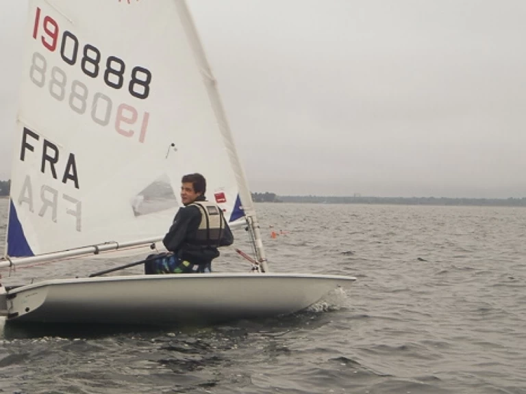 Location à Carnac - LASER PERFORMANCE Laser Solo sur SamBoat