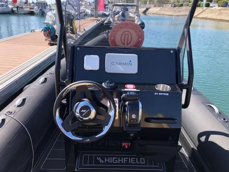 Louez un Highfield HIGHFIELD 700 à La Trinité-sur-Mer