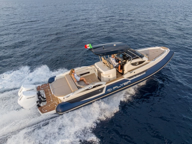 Bateau à moteur à louer à La Trinité-sur-Mer au meilleur prix