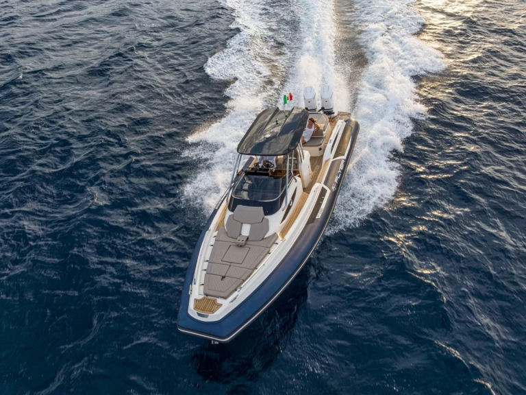 Location Bateau à moteur à La Trinité-sur-Mer - Bénéteau Flyer 11