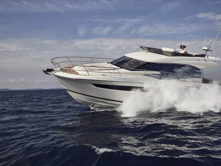 Location bateau Port-Haliguen pas cher Prestige 520