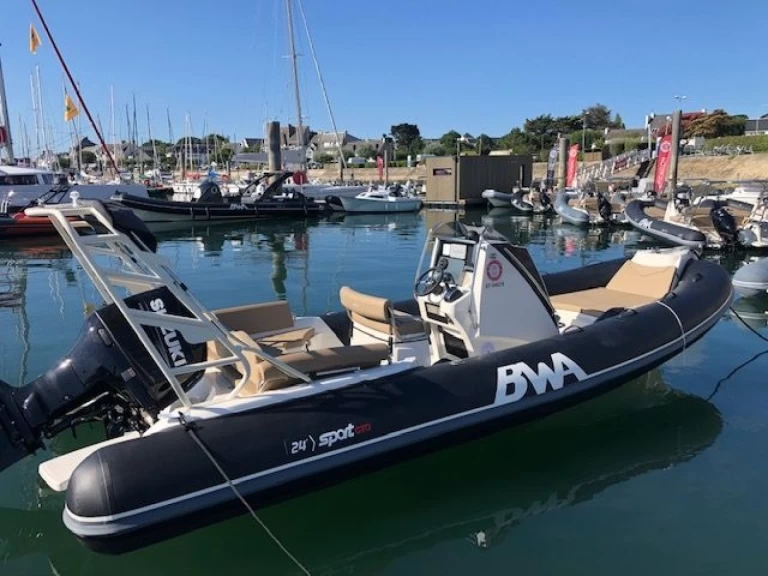 Louer Semi-rigide avec ou sans skipper Bwa à La Trinité-sur-Mer