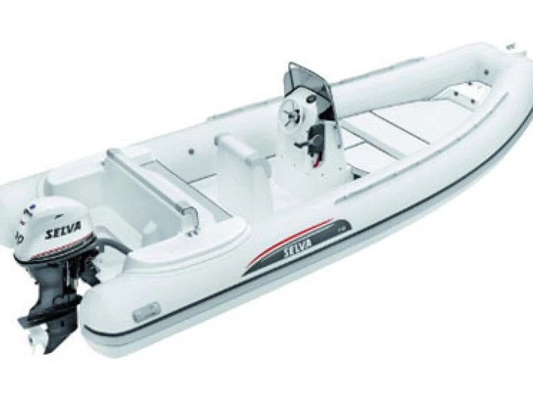 Louez un Selva Sport D.570 à Antibes