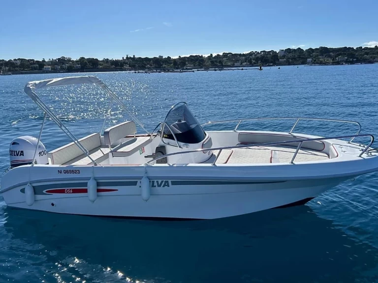 Location bateau Selva Open Line D 5.6 à Antibes sur Samboat