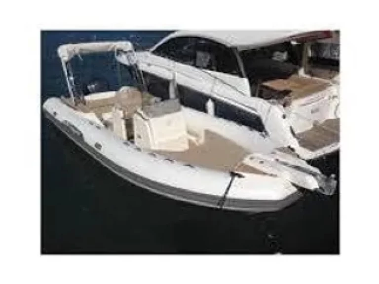 Location Semi-rigide à Antibes - Capelli Tempest 775