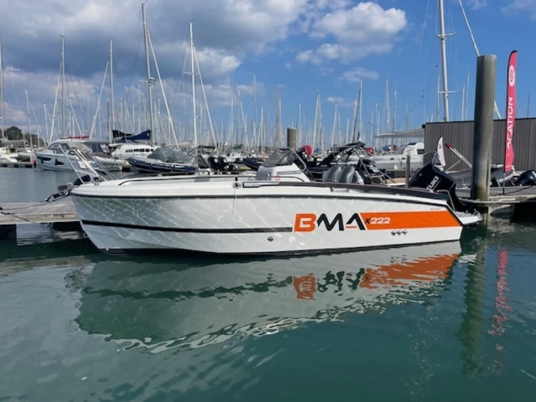 Louez un BMA BOATS BMA X222 à La Trinité-sur-Mer