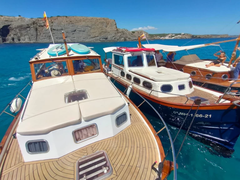 Location Bateau à moteur Capeador avec permis