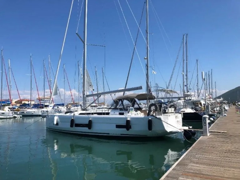 Location bateau Ligia pas cher Dufour 470