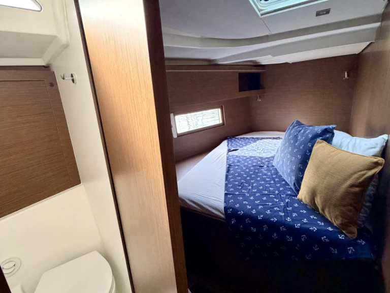 Bénéteau Oceanis 51.1 a louer à Primošten