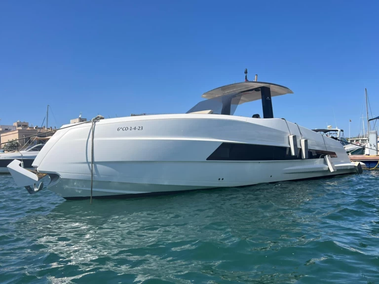 Bateau à moteur à louer à Palma de Majorque au meilleur prix