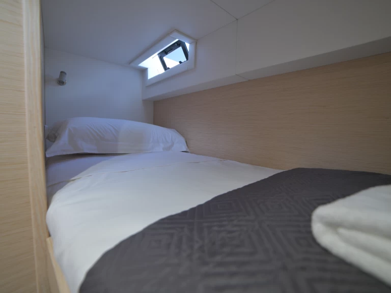 Location à Salerne - Dufour Dufour Catamarans 48 Sail sur SamBoat