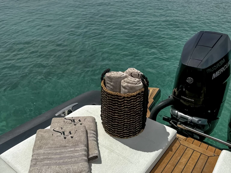 Location bateau Athènes pas cher Shadow 40