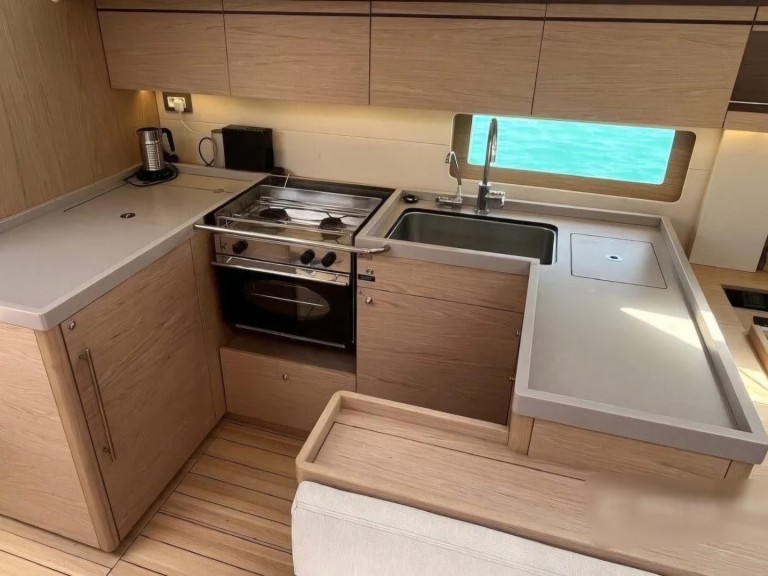 Louer Voilier avec ou sans skipper Bénéteau à Vlychó