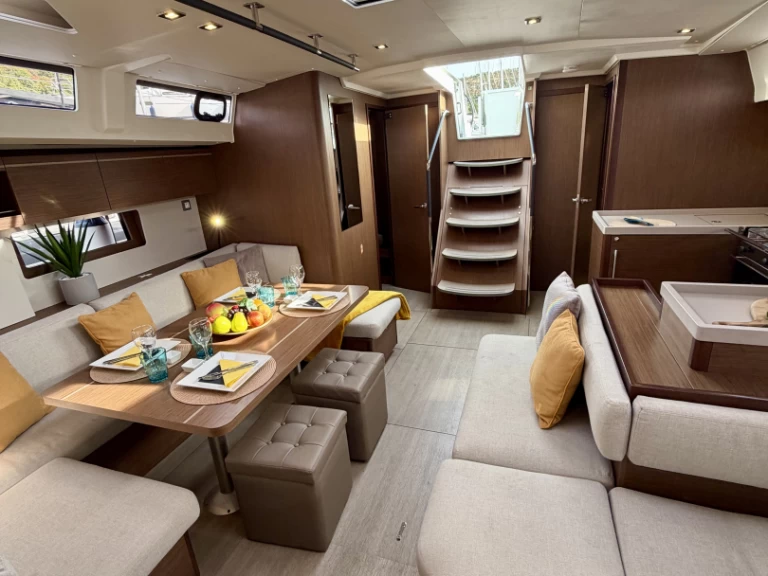 Louer Voilier avec ou sans skipper Bénéteau à Primošten