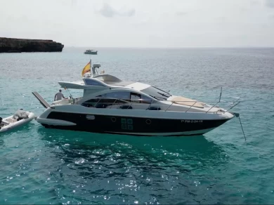 Pronájem lodi Azimut Azimut 43 v Cala d'Or na Samboatu